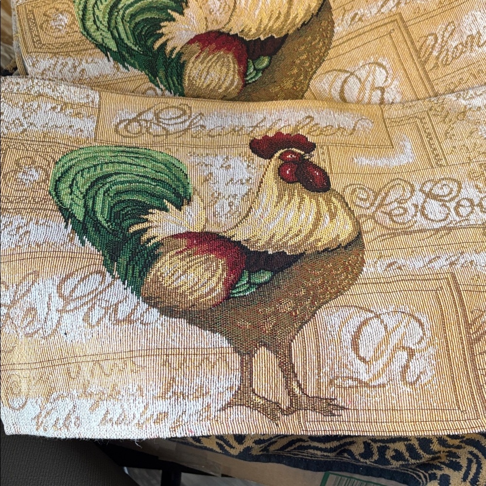 Rooster Tapestry Placemats Gold and Green - Picture 2 of 3